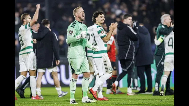 Cầu thủ của Dobrudzha dùng kỹ thuật để vượt qua cầu thủ của Ludogorets trong trận đấu Cầu thủ của Dobrudzha dùng kỹ thuật để vượt qua cầu thủ của Ludogorets trong trận đấu